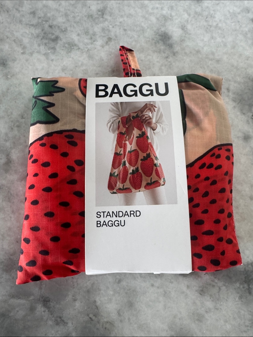 Baggu Standard Reusable Bag in Strawberry 🍓